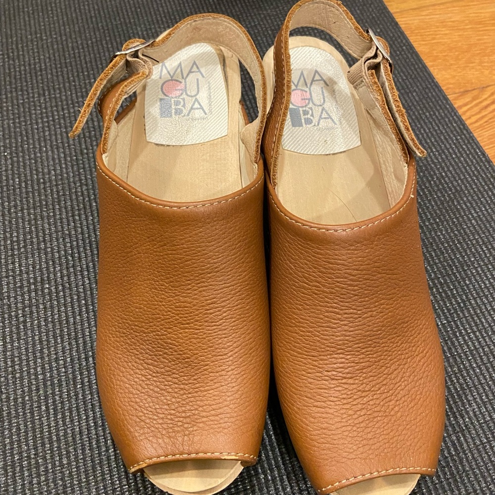 Maguba Wooden Clogs
